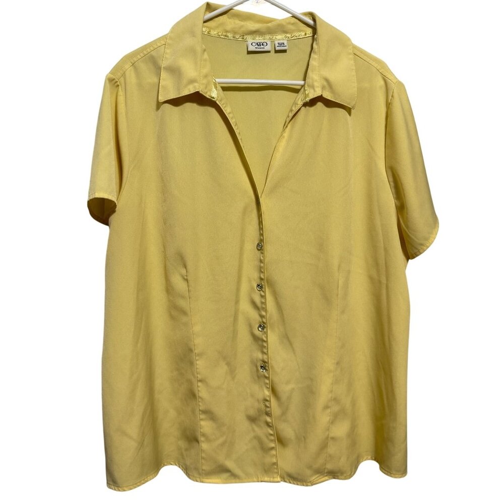 Cato Woman Yellow Short Sleeve Button-Up Blouse Size 22/24W Polyester Spandex